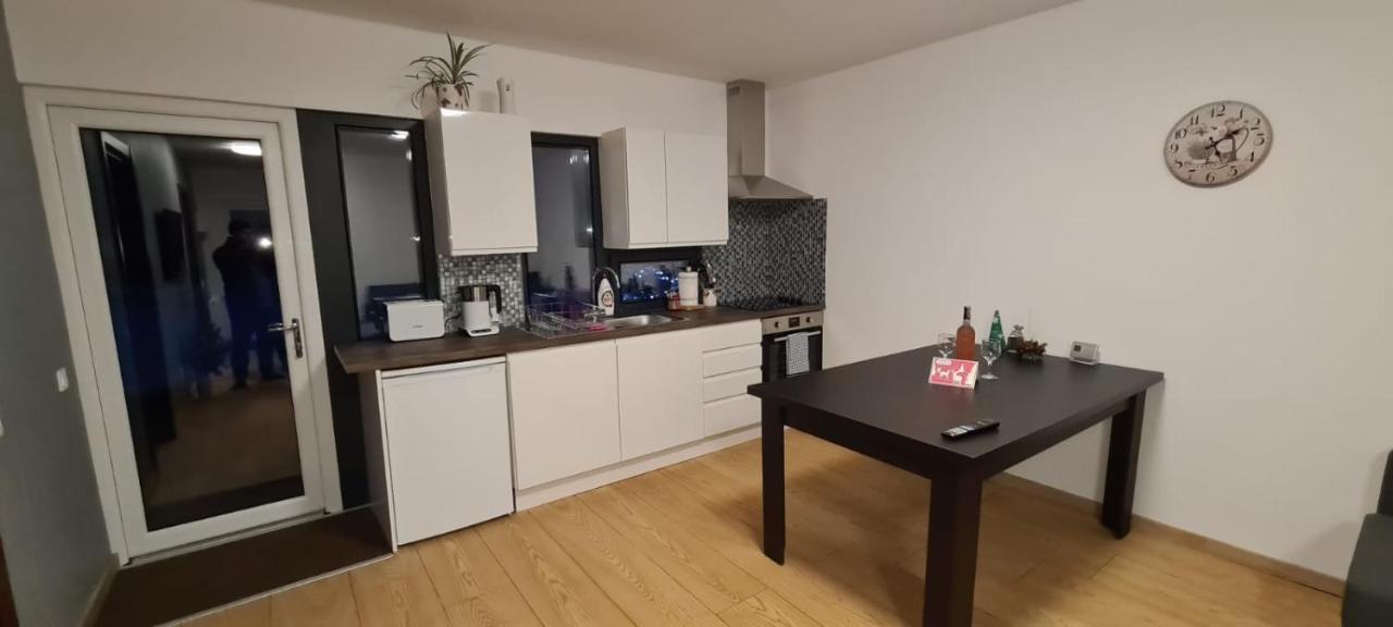 Cedar Crest Aparthotel Rîşnov Εξωτερικό φωτογραφία
