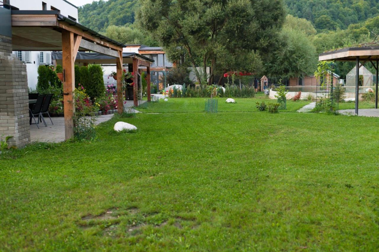 Cedar Crest Aparthotel Rîşnov Εξωτερικό φωτογραφία