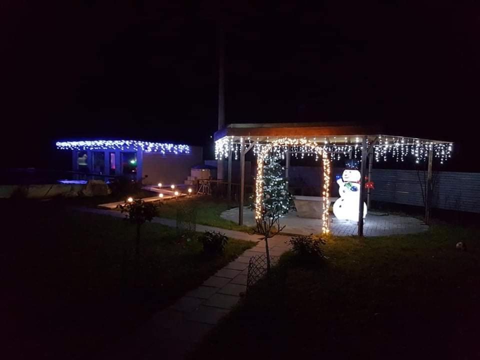 Cedar Crest Aparthotel Rîşnov Εξωτερικό φωτογραφία