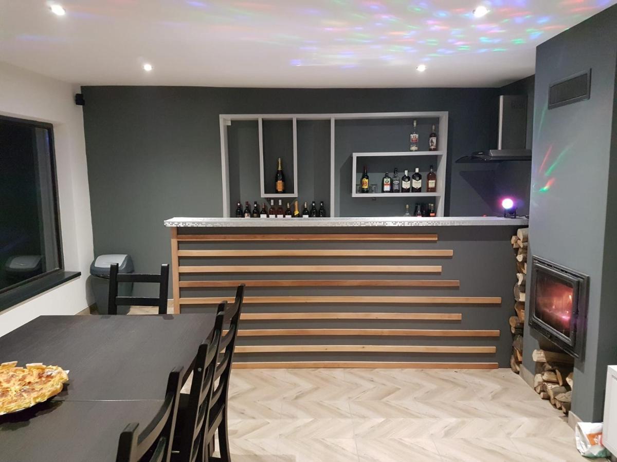 Cedar Crest Aparthotel Rîşnov Εξωτερικό φωτογραφία